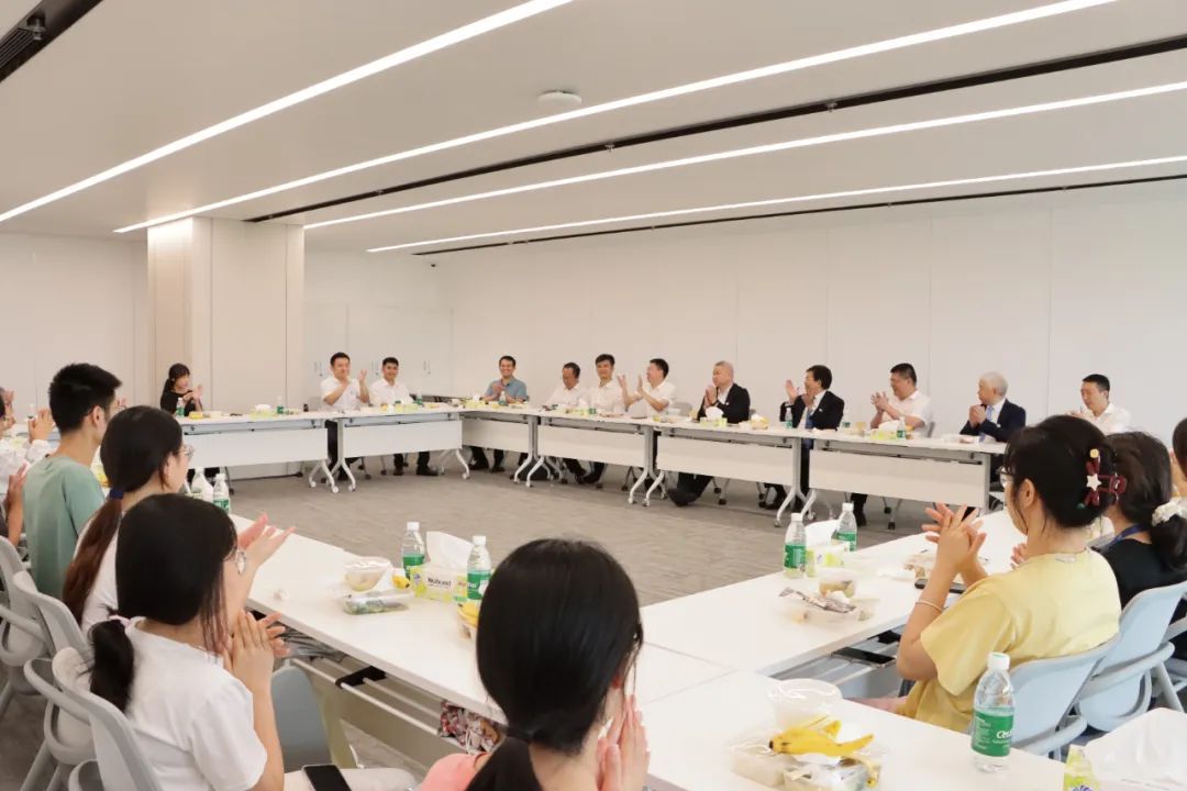 beat365英国官网网站党委书记陈文锋、校长王宏斌一行到横琴实验室开展调研