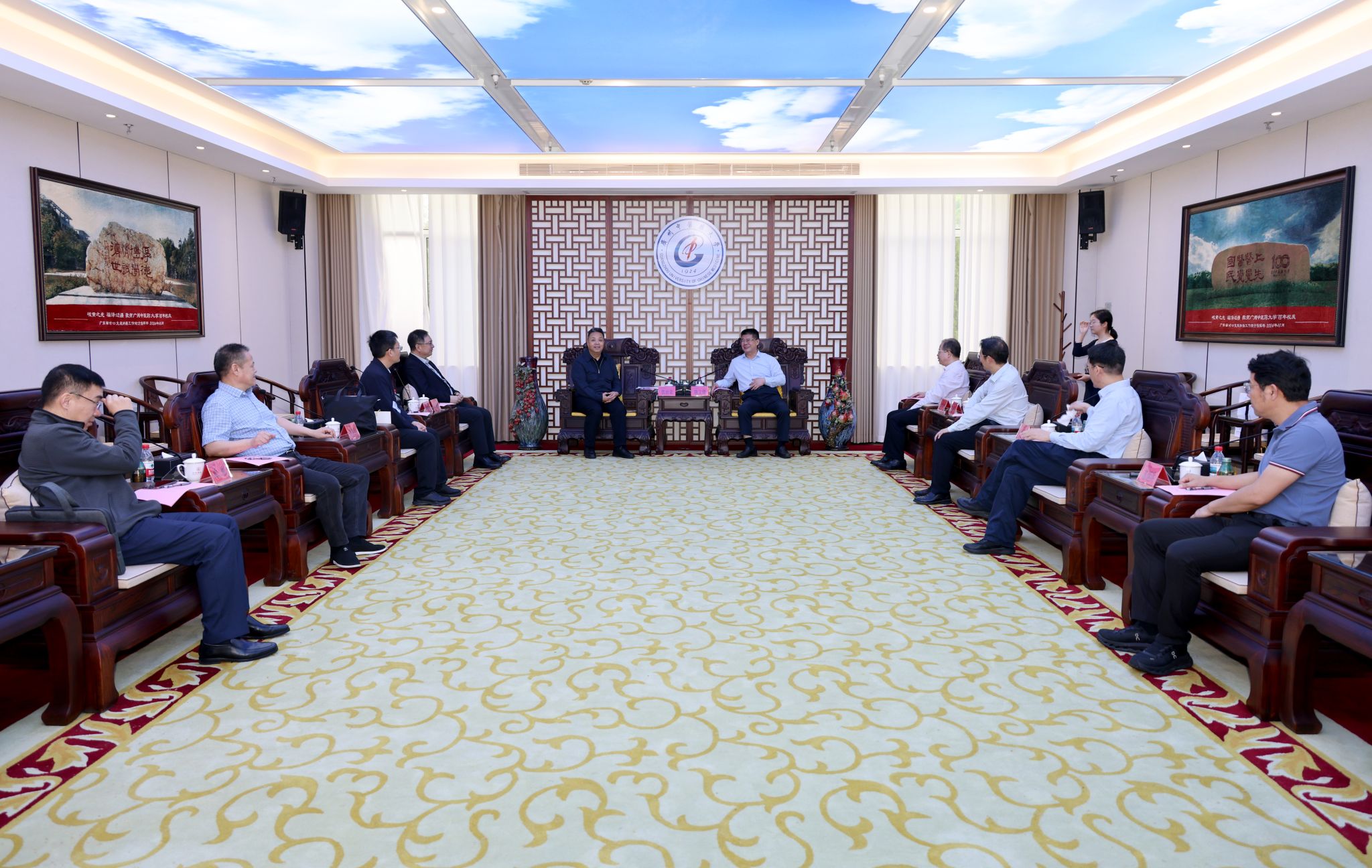 宁夏医科大学党委书记张治荣来校调研交流