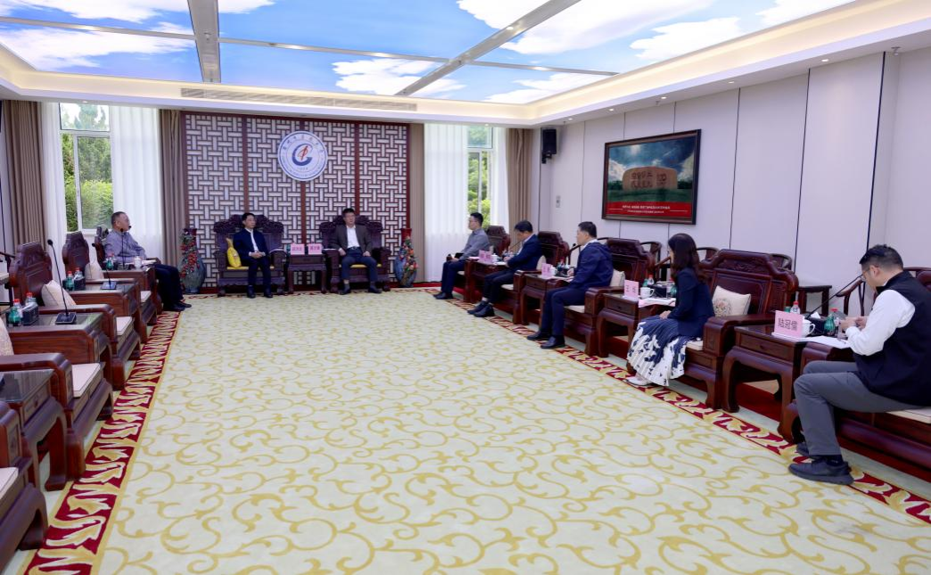 广东省科协党组书记、专职副主席成洪波来校调研交流